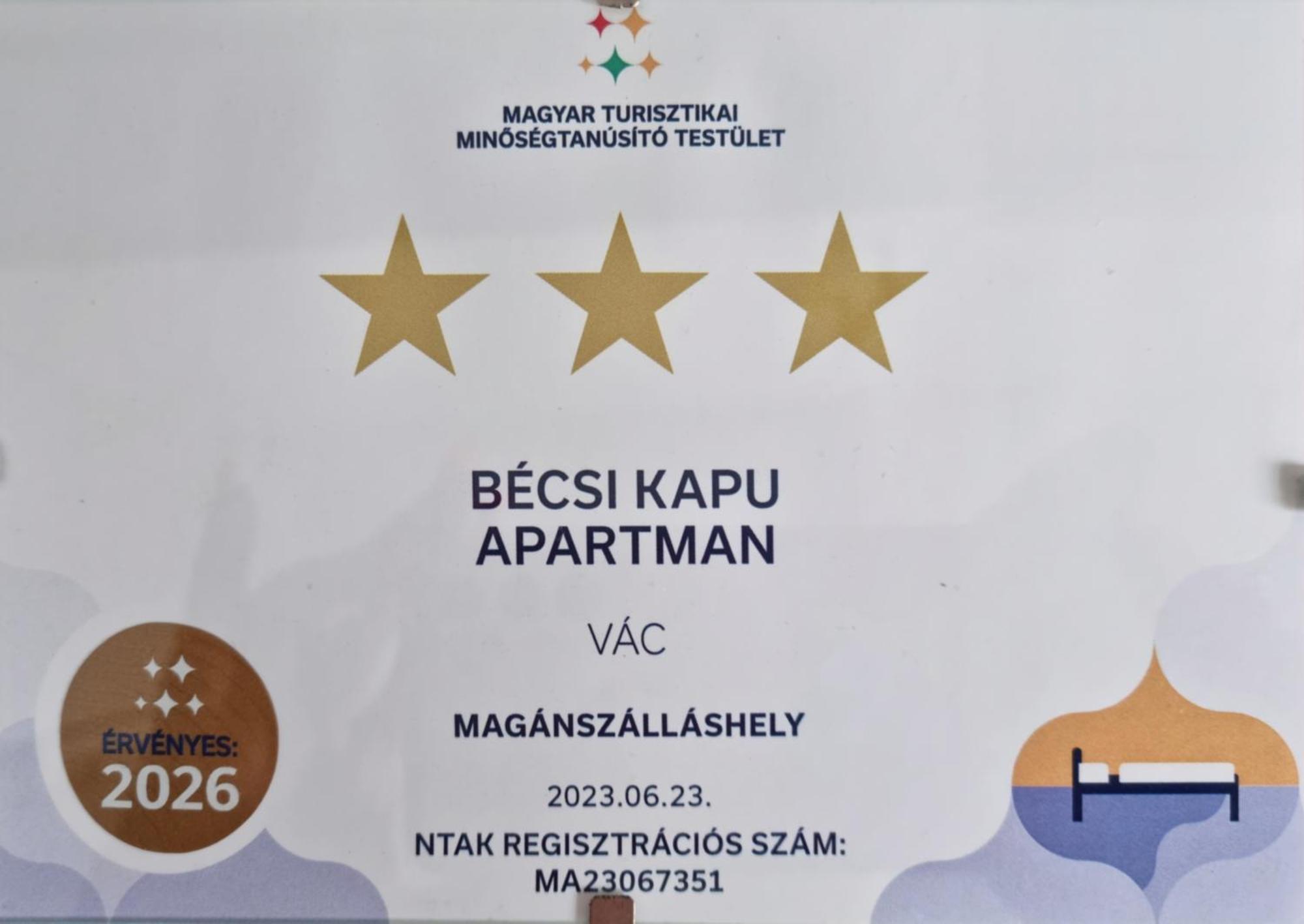 Becsi Kapu Apartman Apartment วาค ภายนอก รูปภาพ